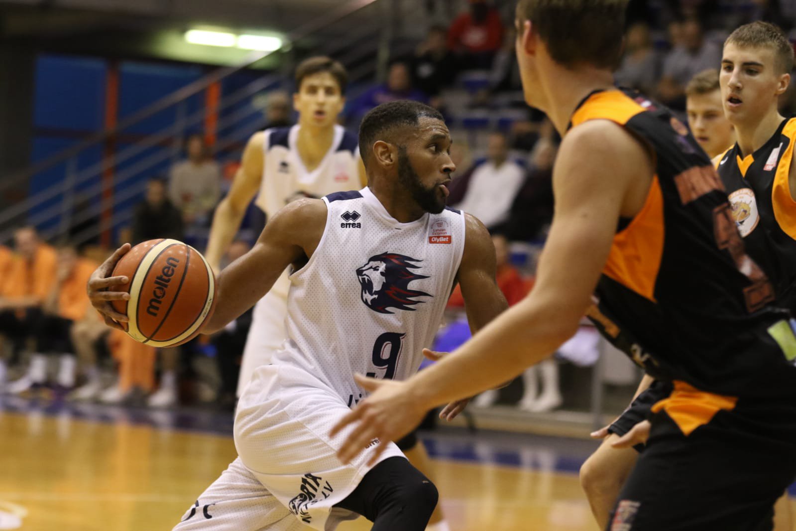 World Basketball Players | Interperformances.com