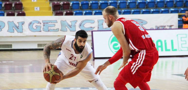 Nusret Yildirim signs at Usak